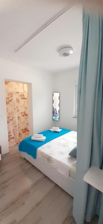 Lennida Studio Apartman With Free Parking Kavran Exterior foto