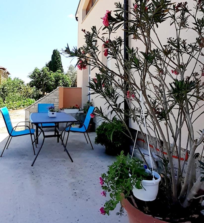 Lennida Studio Apartman With Free Parking Kavran Exterior foto