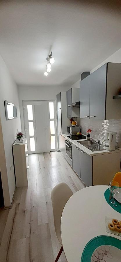 Lennida Studio Apartman With Free Parking Kavran Exterior foto