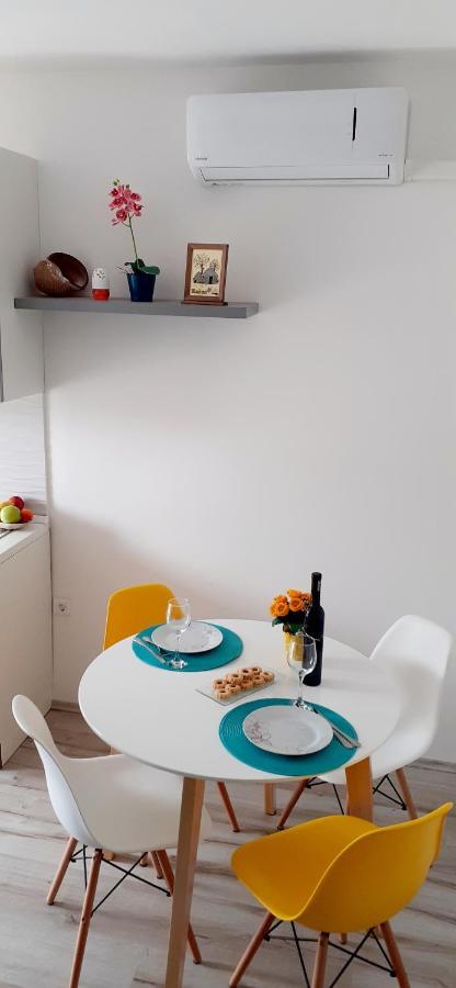 Lennida Studio Apartman With Free Parking Kavran Exterior foto