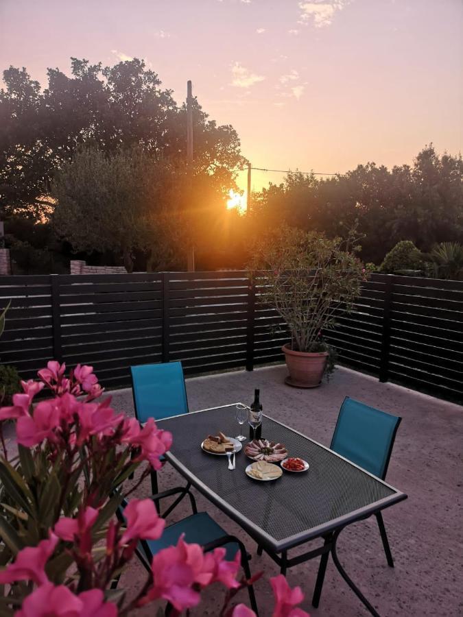 Lennida Studio Apartman With Free Parking Kavran Exterior foto