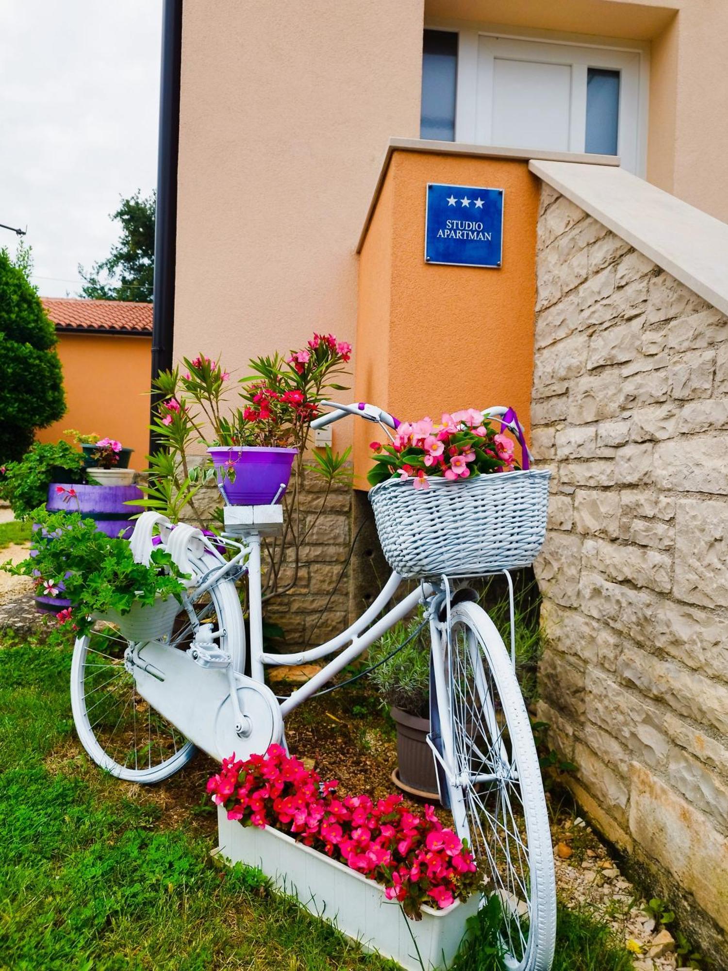 Lennida Studio Apartman With Free Parking Kavran Exterior foto